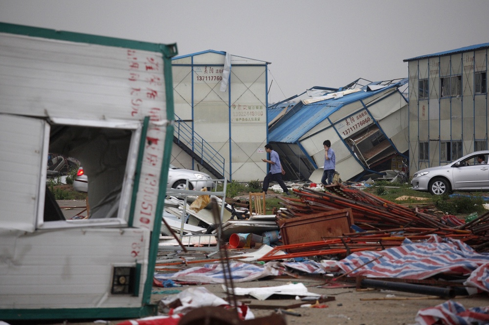 Разрушения в Гуанчжоу, провинция Гуандун. Фото REUTERS/Alvin Chan©