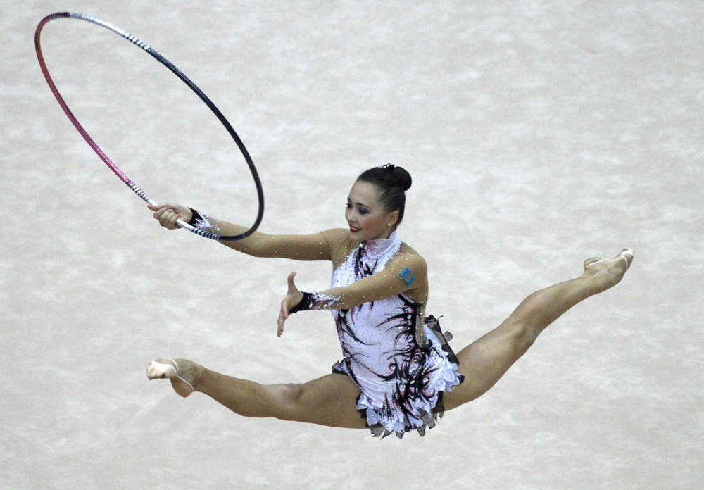 Казахстанская гимнастка Анна Алябьева. ©REUTERS/Grigory Dukor