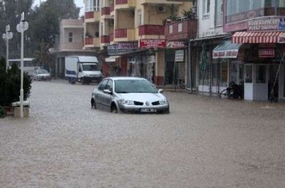 Наводнение в Анталии. Фото с сайта antalyatoday.ru