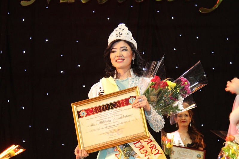 Победительница конкурса Miss Military Kazakhstan - сержант Республиканской гвардии Бибигуль Сауытова. Фото © Марат Абилов